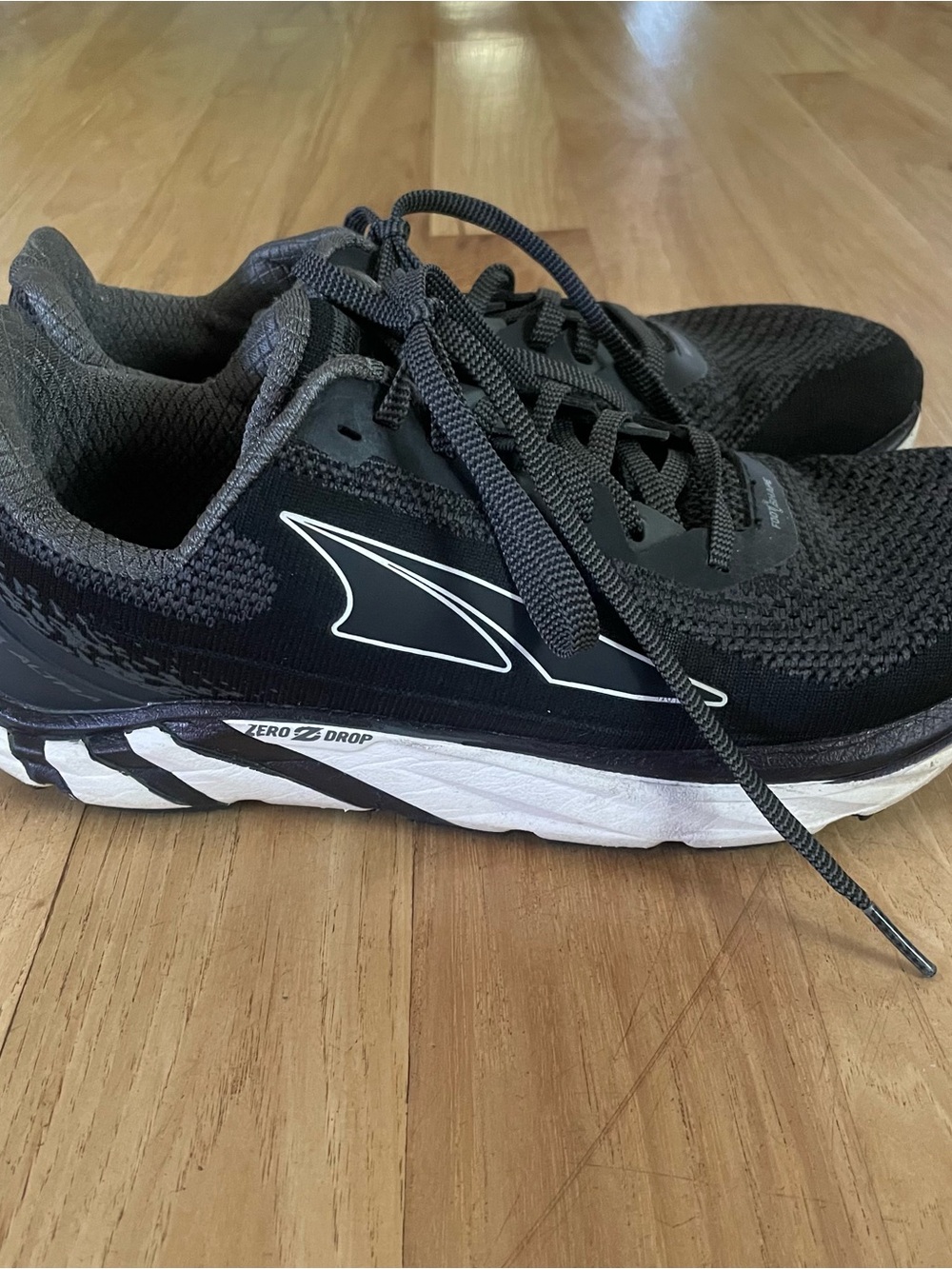 Men’s Altra Torin 4 Plush Running Shoe size 8